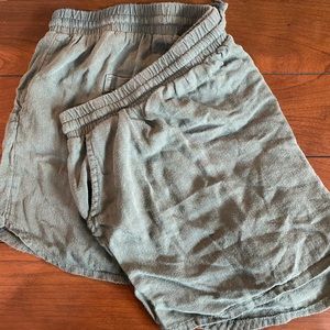 Universal Thread Shorts